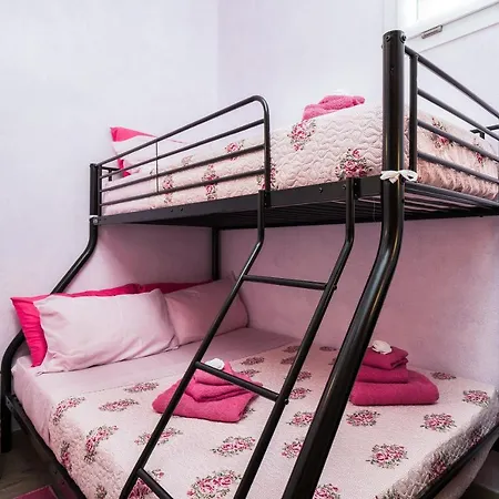 Apartment Su Nidu Nou *